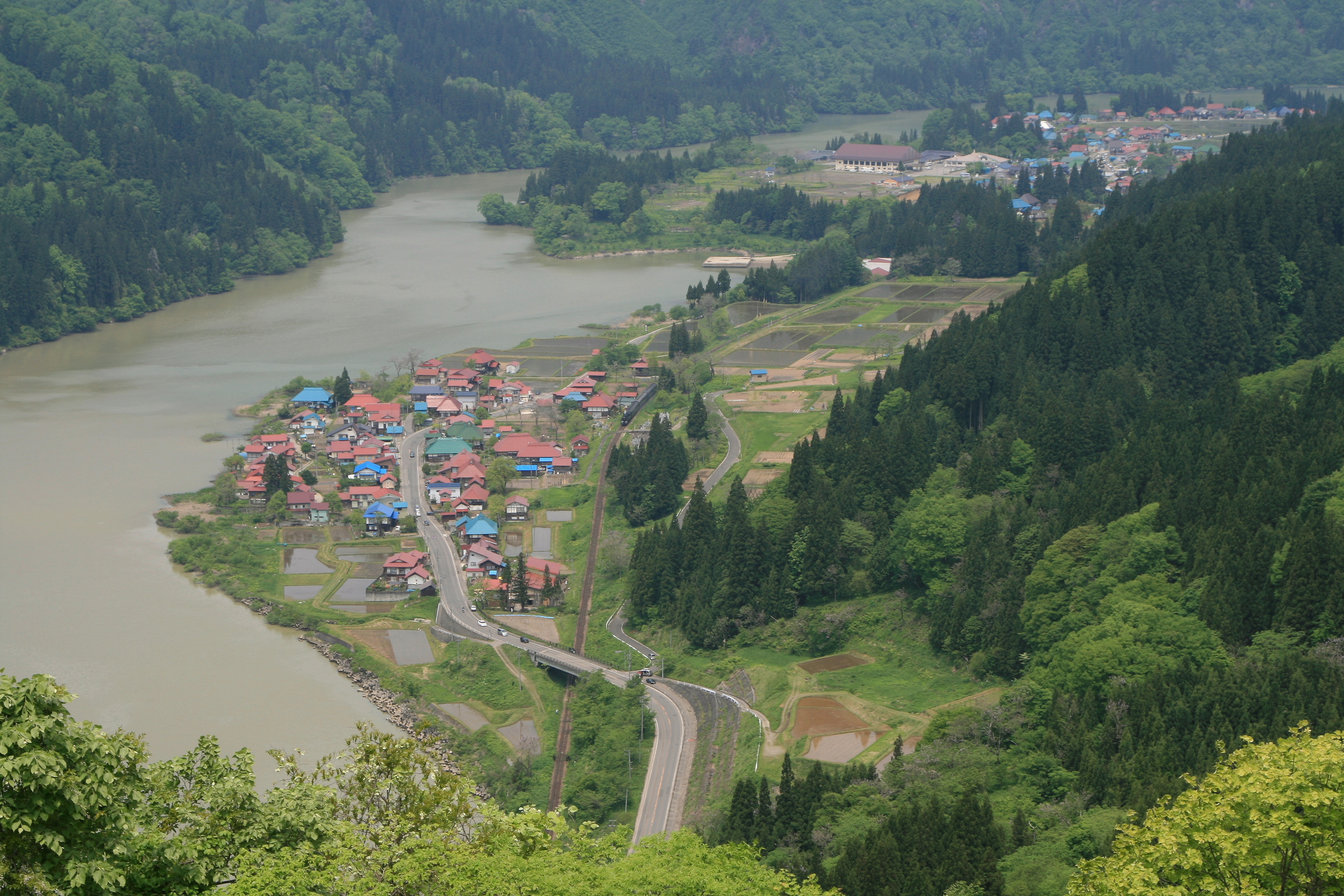 金山町大志中川全景