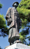 田舎教師ブロンズ像