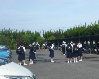 学年登校日