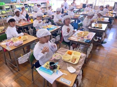 給食