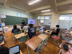 週けうぃ